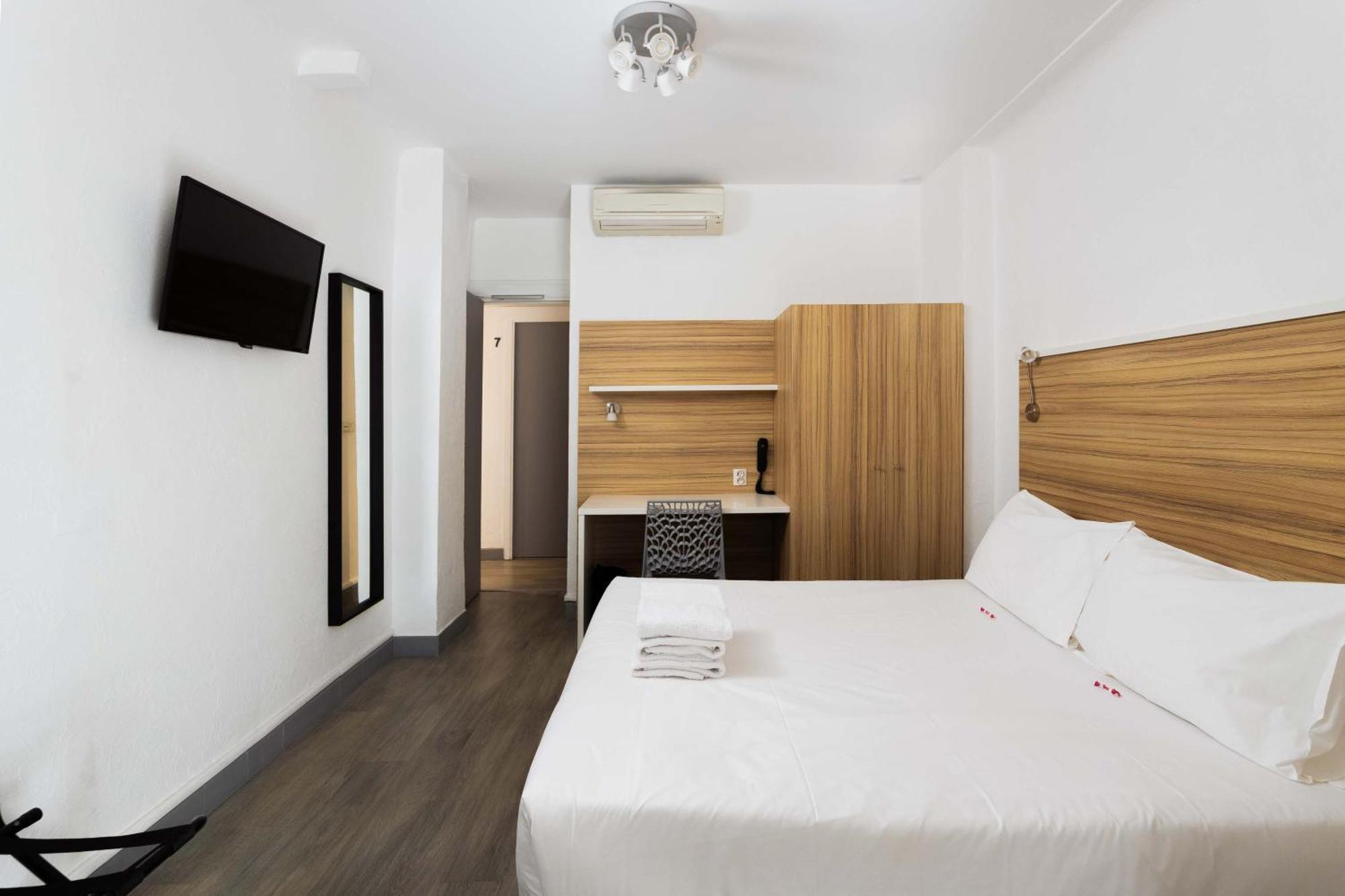 L'Oasis Hotel Fréjus Quarto foto